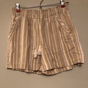 Briggs Boho Linen Shorts, size small, with pockets, size small
